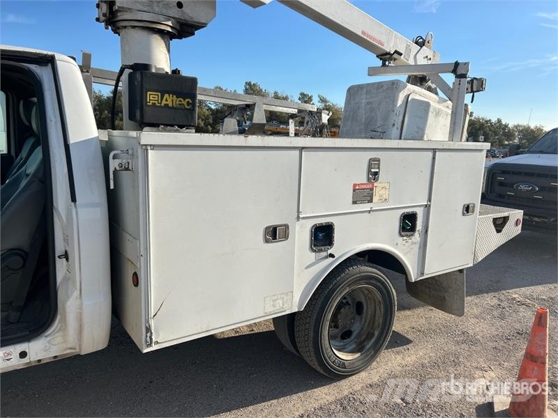 Ford F-450 Araç üstü platformlar