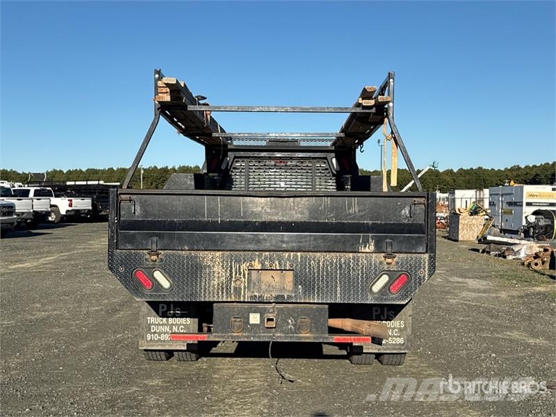 Ford F-450 Ciężarówki typu Platforma / Skrzynia
