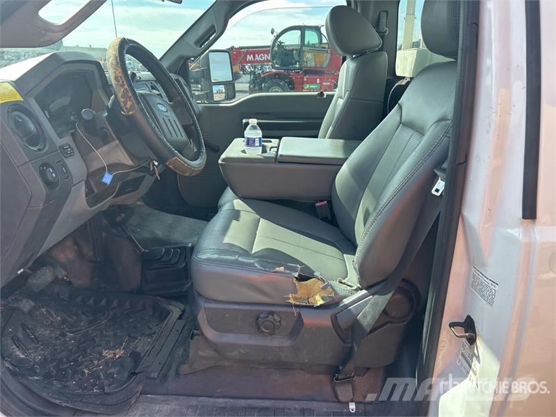 Ford F-450 المنصات الهوائية المثبتة على شاحنة