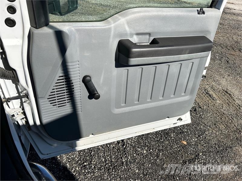 Ford F-450 Flakbilar