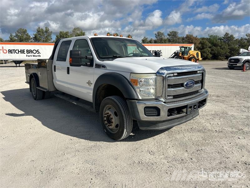 Ford F-450 Ciężarówki typu Platforma / Skrzynia