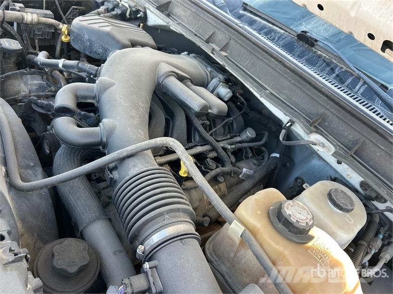 Ford F-450 Platformas/izkraušana no sāniem