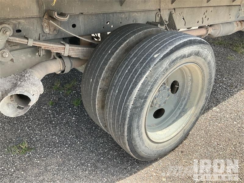 Ford F-450 Pritschenwagen/Pritschenwagen mit Seitenklappe