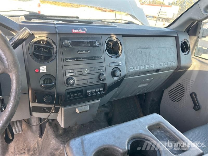 Ford F-450 Araç üstü platformlar