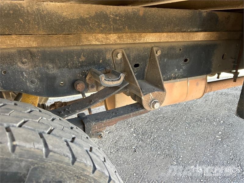 Ford F-450 Platformas/izkraušana no sāniem
