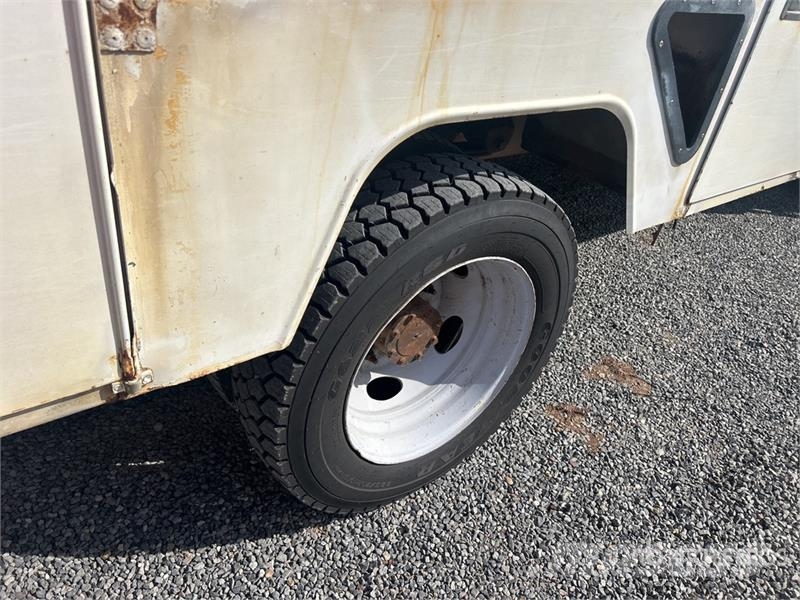 Ford F-450 المنصات الهوائية المثبتة على شاحنة