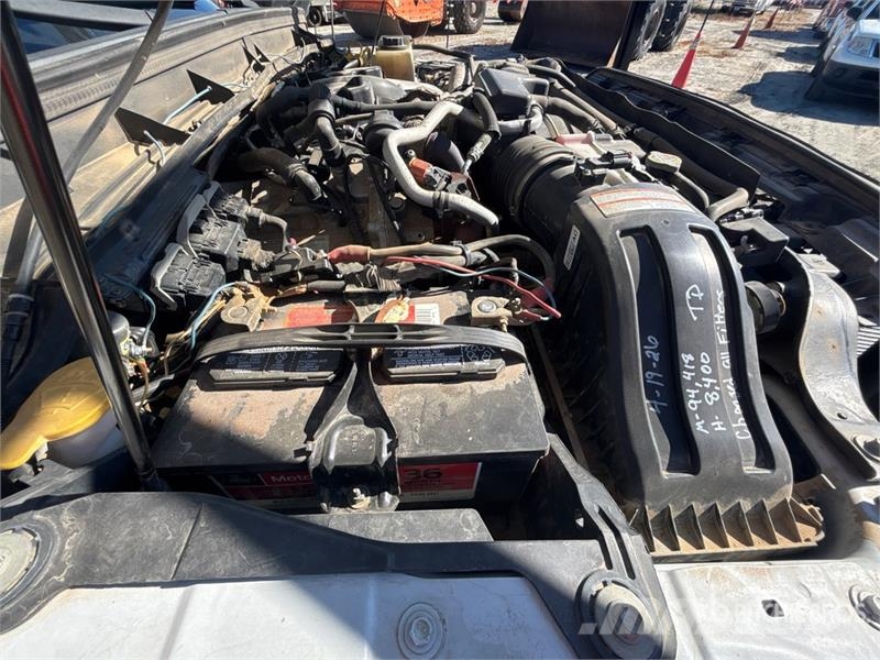 Ford F-450 Tovornjaki s kesonom/platojem