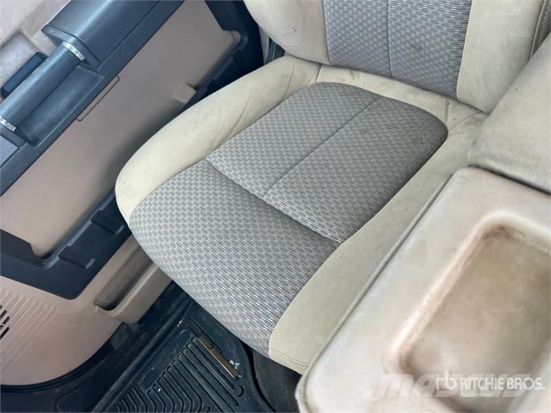 Ford F-450 Ciężarówki typu Platforma / Skrzynia