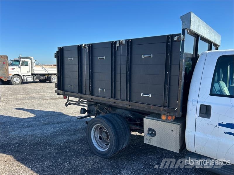 Ford F-450 Sora- ja kippiautot