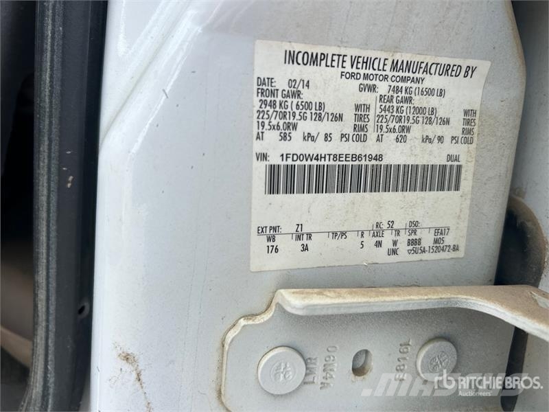 Ford F-450 Ciężarówki typu Platforma / Skrzynia