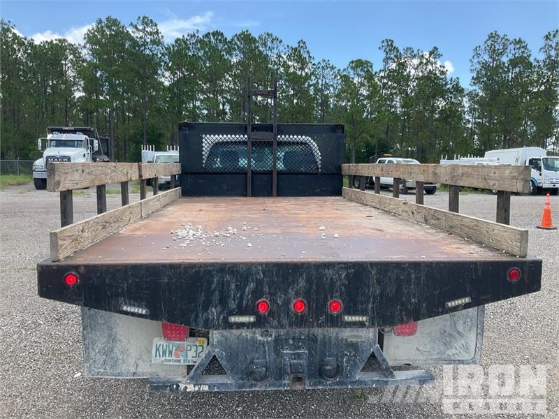 Ford F-450 Pritschenwagen/Pritschenwagen mit Seitenklappe