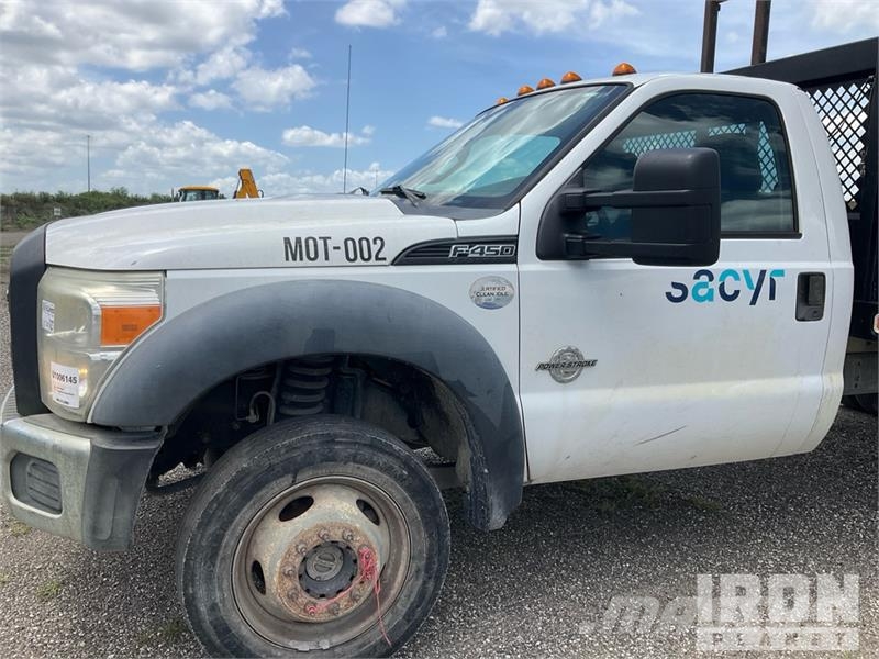Ford F-450 Pritschenwagen/Pritschenwagen mit Seitenklappe