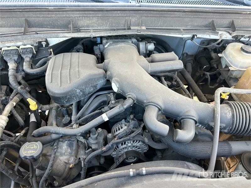 Ford F-450 Platformas/izkraušana no sāniem