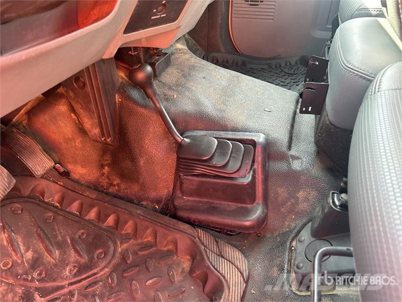 Ford F-450 المنصات الهوائية المثبتة على شاحنة