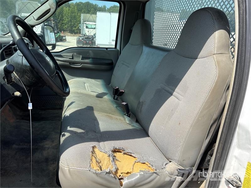Ford F-450 Platformas/izkraušana no sāniem