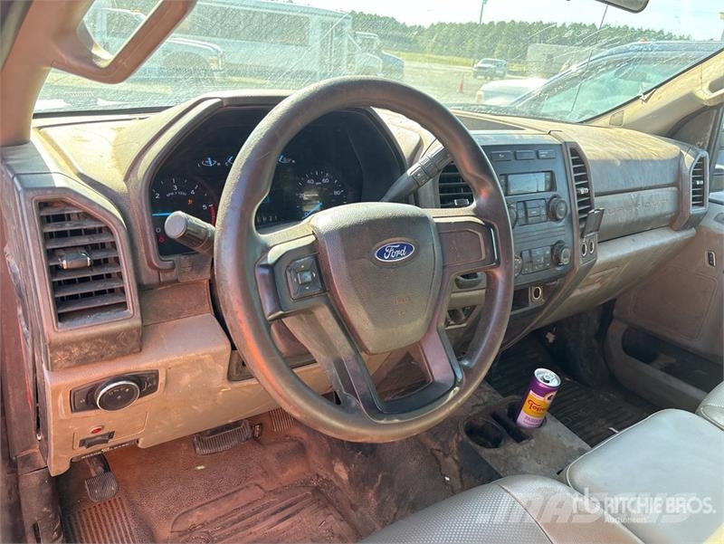 Ford F-450 Kipper