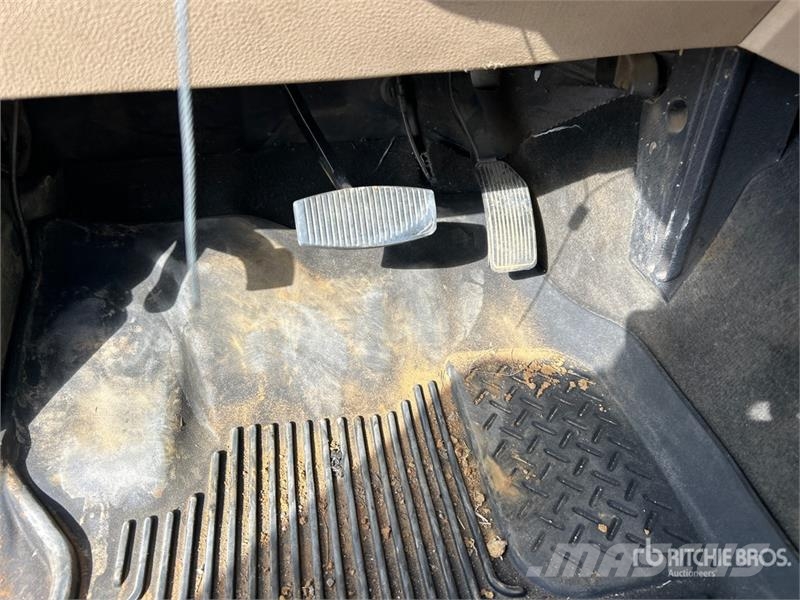 Ford F-450 Ciężarówki typu Platforma / Skrzynia