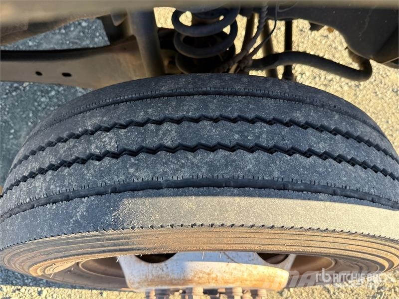Ford F-450 Ciężarówki typu Platforma / Skrzynia