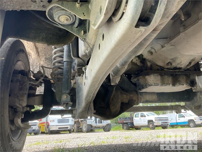 Ford F-450 Pritschenwagen/Pritschenwagen mit Seitenklappe