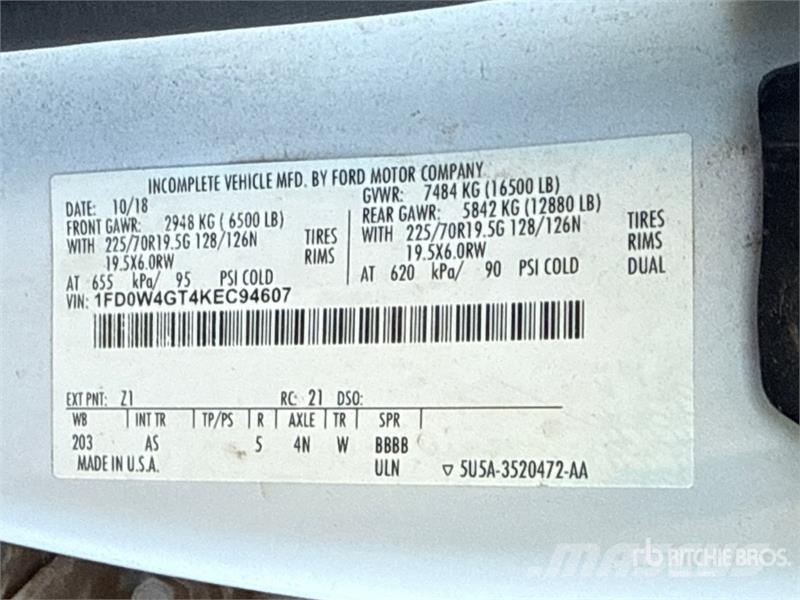Ford F-450 Ciężarówki typu Platforma / Skrzynia