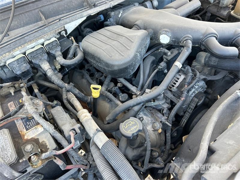Ford F-450 Platformas/izkraušana no sāniem