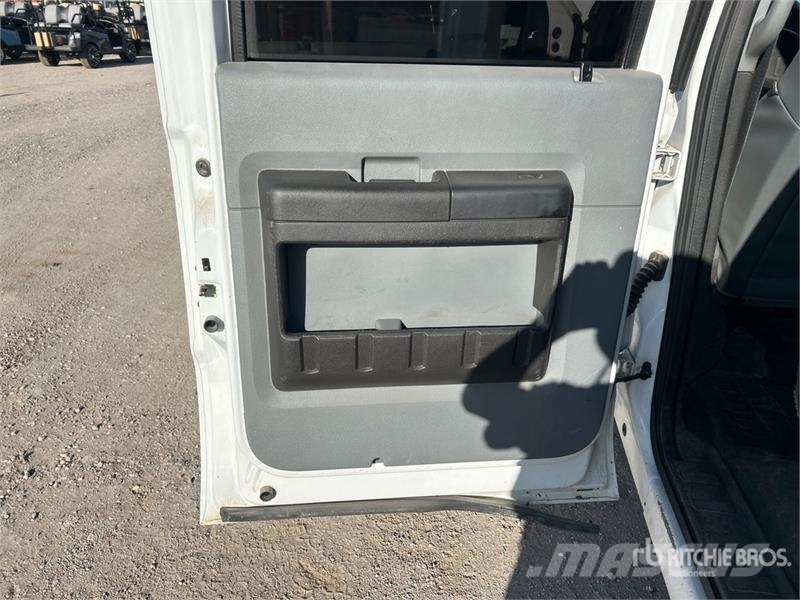 Ford F-450 Platformas/izkraušana no sāniem