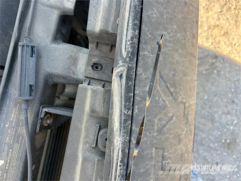 Ford F-450 Platformas/izkraušana no sāniem