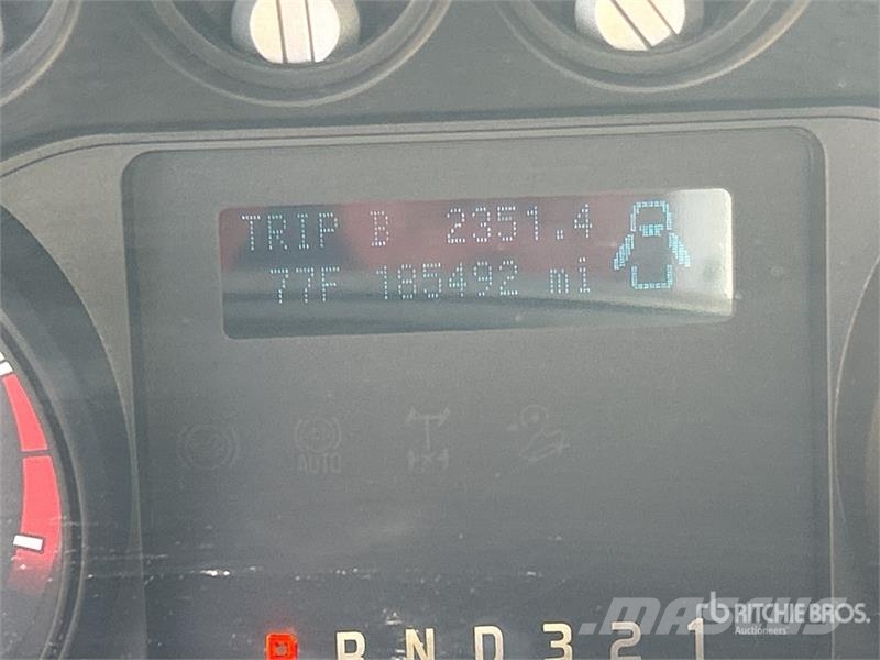 Ford F-450 المنصات الهوائية المثبتة على شاحنة