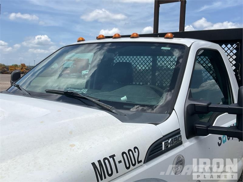 Ford F-450 Pritschenwagen/Pritschenwagen mit Seitenklappe