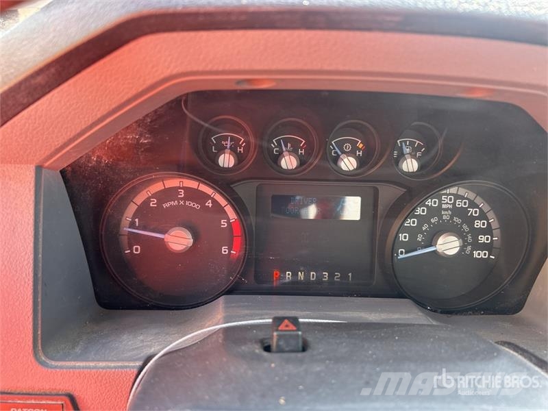 Ford F-450 المنصات الهوائية المثبتة على شاحنة