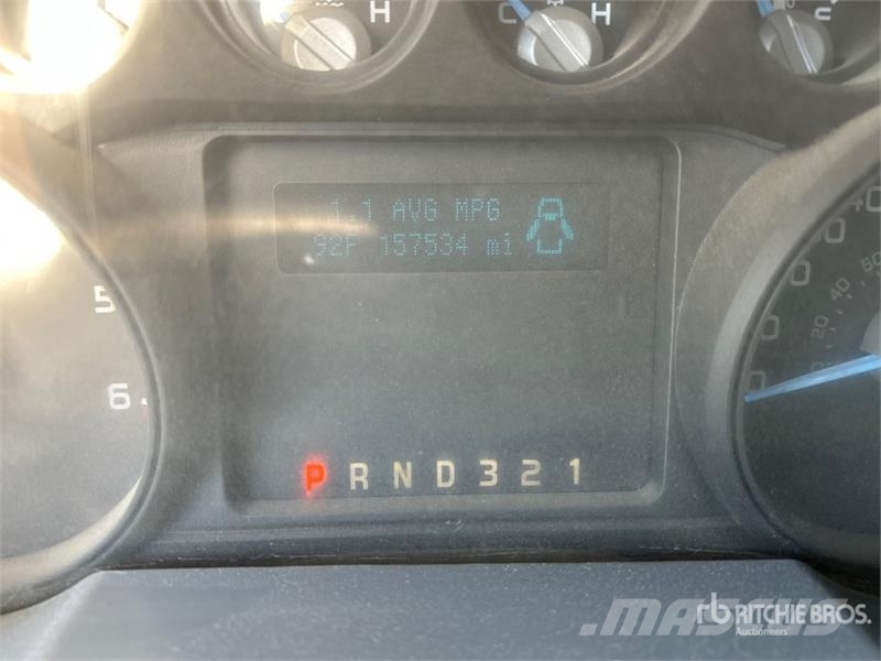 Ford F-450 Platformas/izkraušana no sāniem