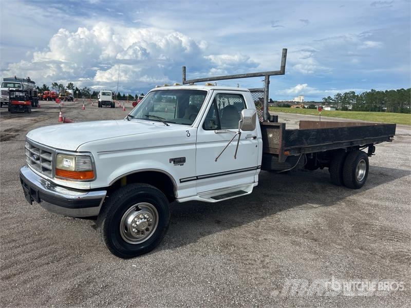 Ford F-450 Flatbed / Dropside trucks