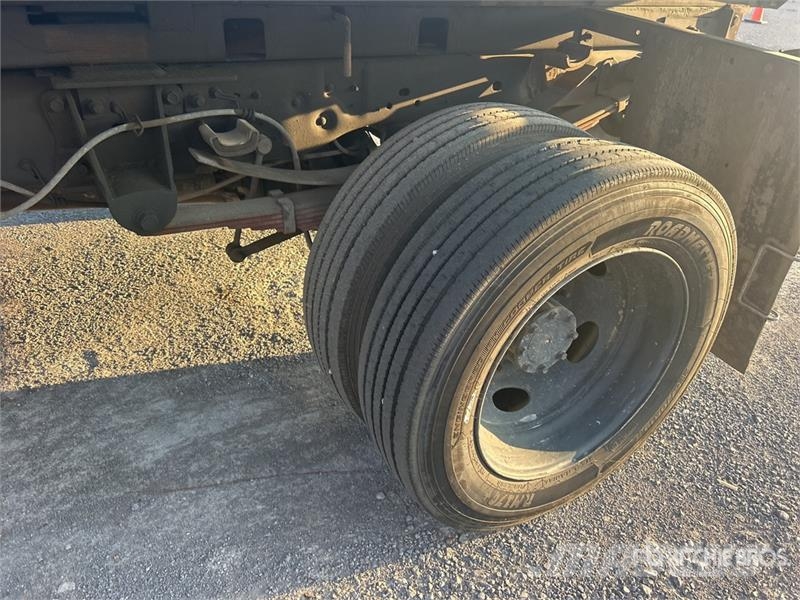 Ford F-450 4x2 Crew Cab Flatbed Dump Truck Tipper trucks
