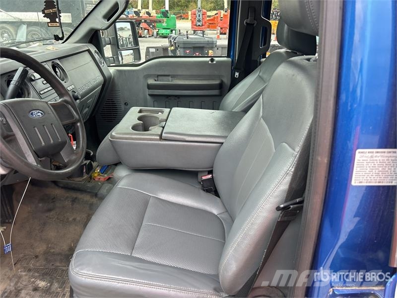 Ford F-450 4x2 Crew Cab Flatbed Dump Truck Kallurid