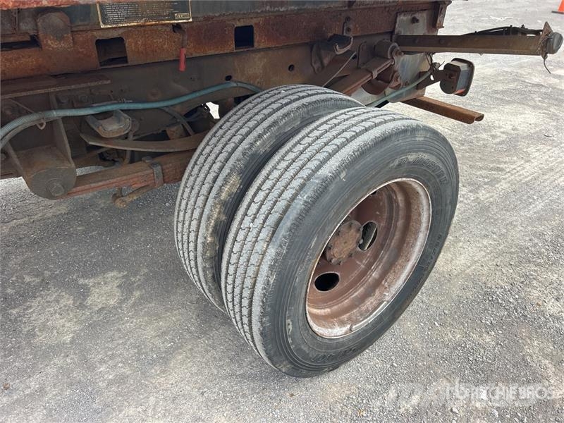 Ford F-450 4x2 Crew Cab Flatbed Dump Truck Kallurid