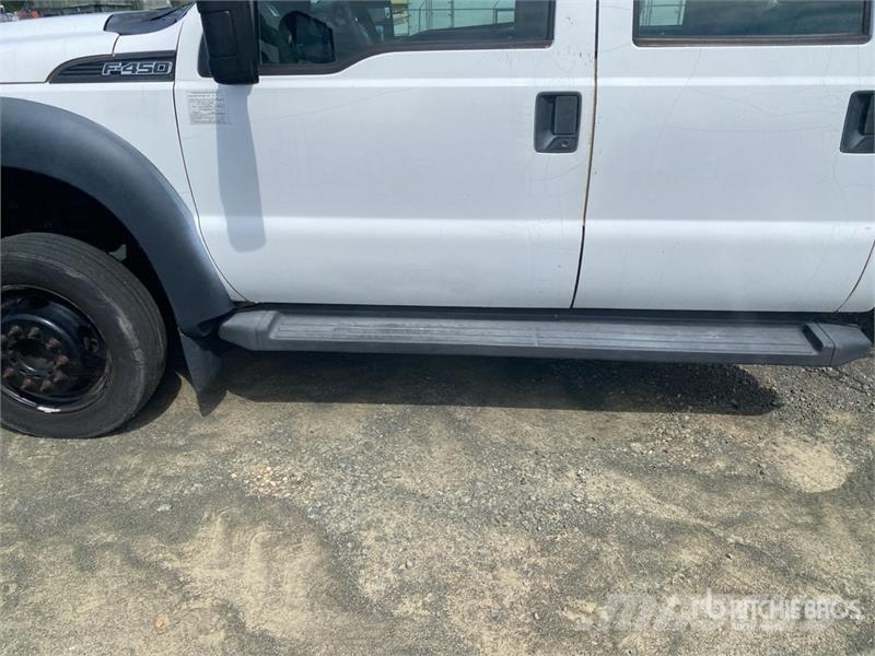 Ford F-450 4x2 Crew Cab Flatbed Dump Truck Sklápěče
