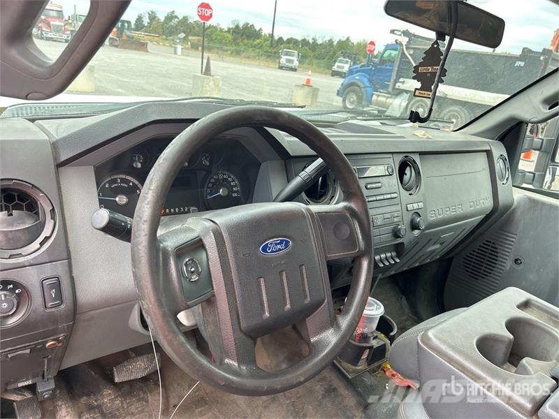 Ford F-450 4x2 Crew Cab Flatbed Dump Truck Kallurid
