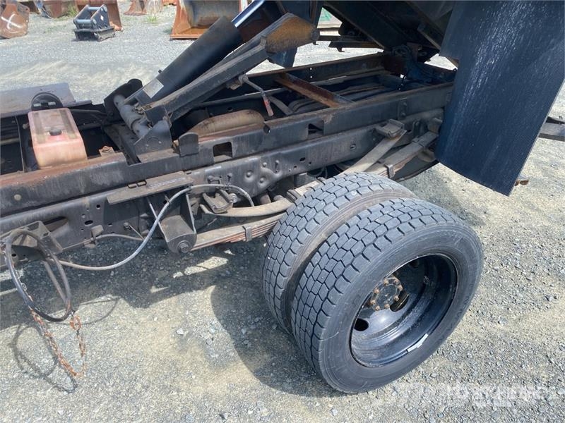 Ford F-450 4x2 Crew Cab Flatbed Dump Truck Sklápěče