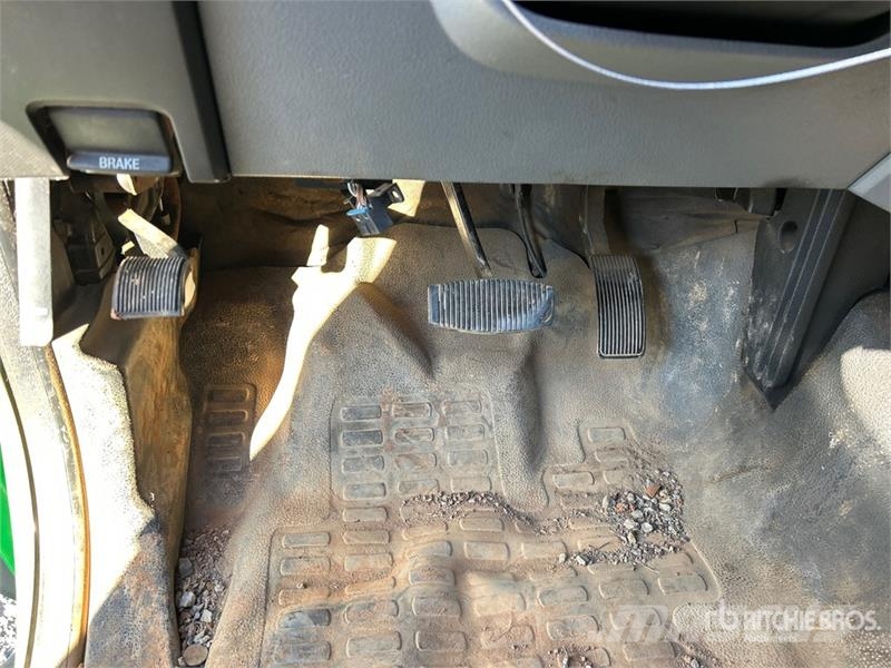 Ford F-450 4x4 Utility Truck Caja abierta/laterales abatibles