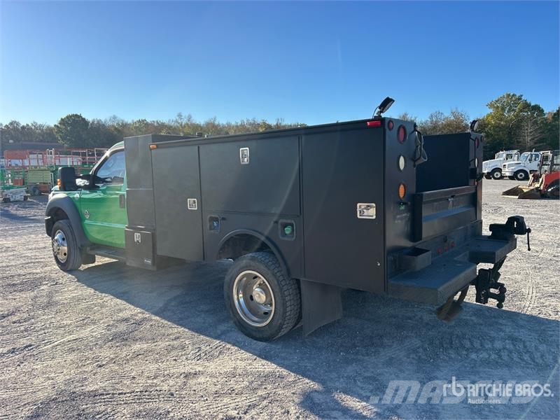 Ford F-450 4x4 Utility Truck Caja abierta/laterales abatibles