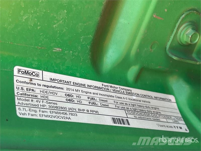 Ford F-450 4x4 Utility Truck Caja abierta/laterales abatibles
