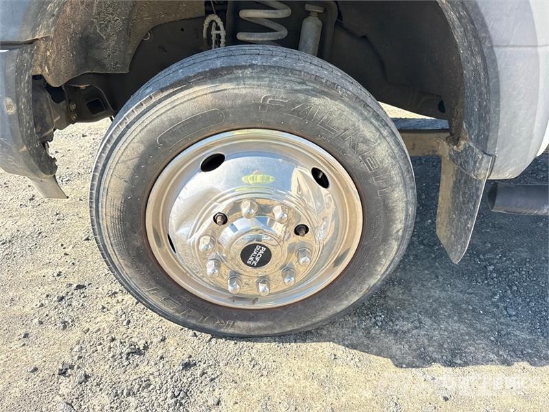 Ford F-450 XL 4x2 Crew Cab Utility Truck Pickup/Sideaflæsning