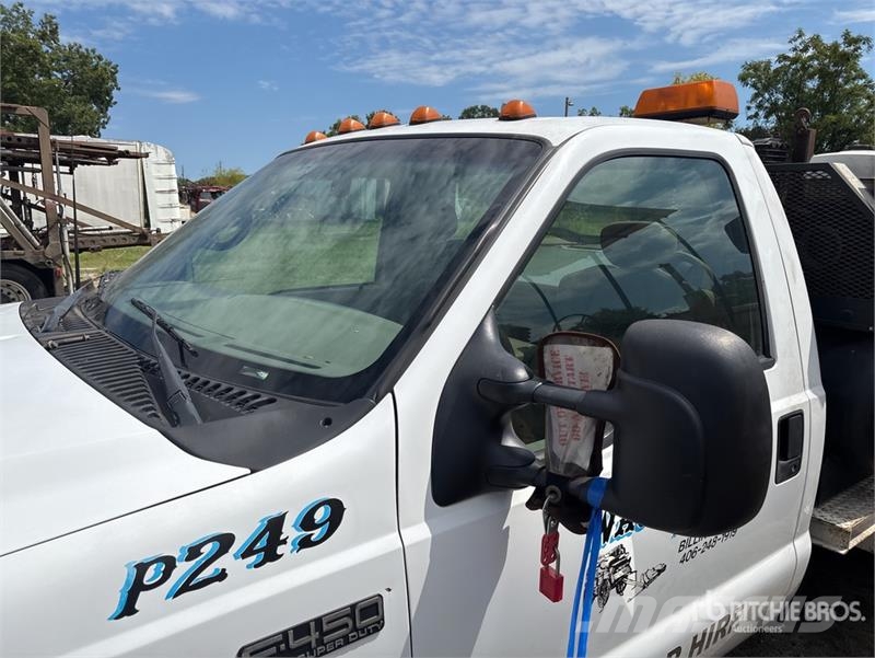 Ford F-450 XL 4x2 Utility Truck (Inoperable) Pick up/Dropside