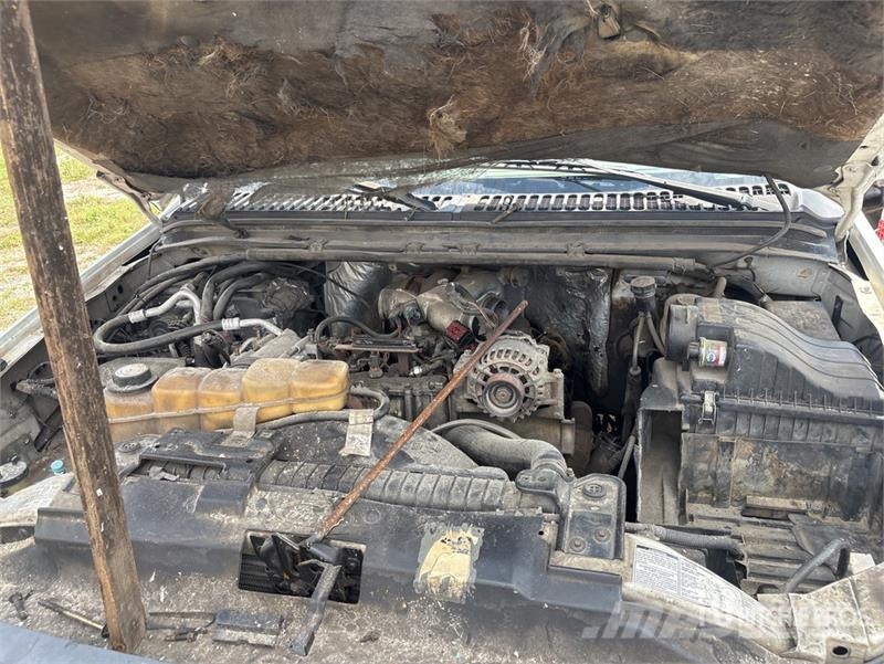 Ford F-450 XL 4x2 Utility Truck (Inoperable) Pick up/Dropside