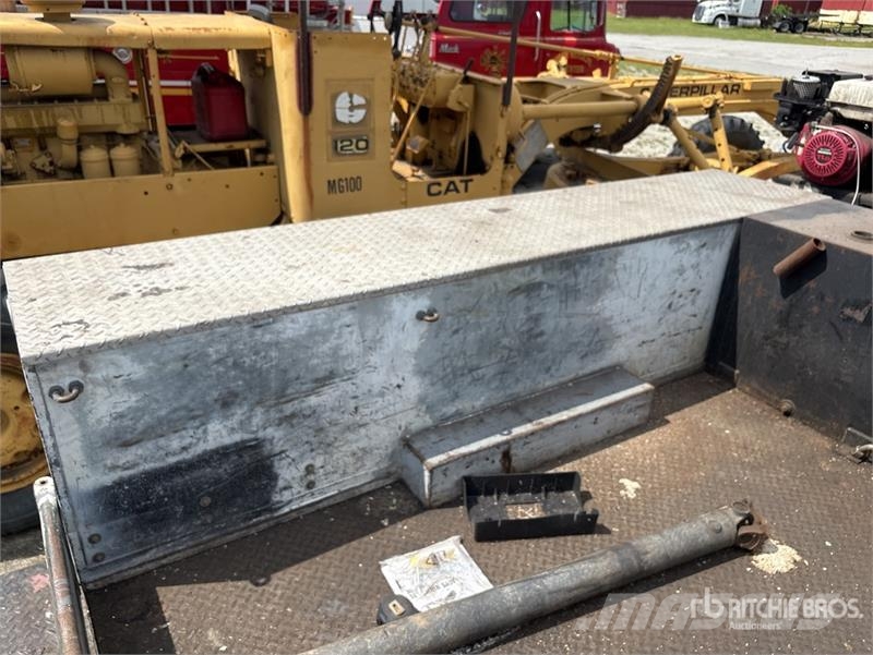 Ford F-450 XL 4x2 Utility Truck (Inoperable) Pick up/Dropside