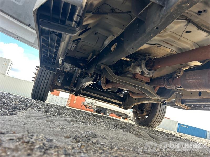 Ford F-450 XL 4x2 Van Truck (Inoperable) Sanduk kamioni