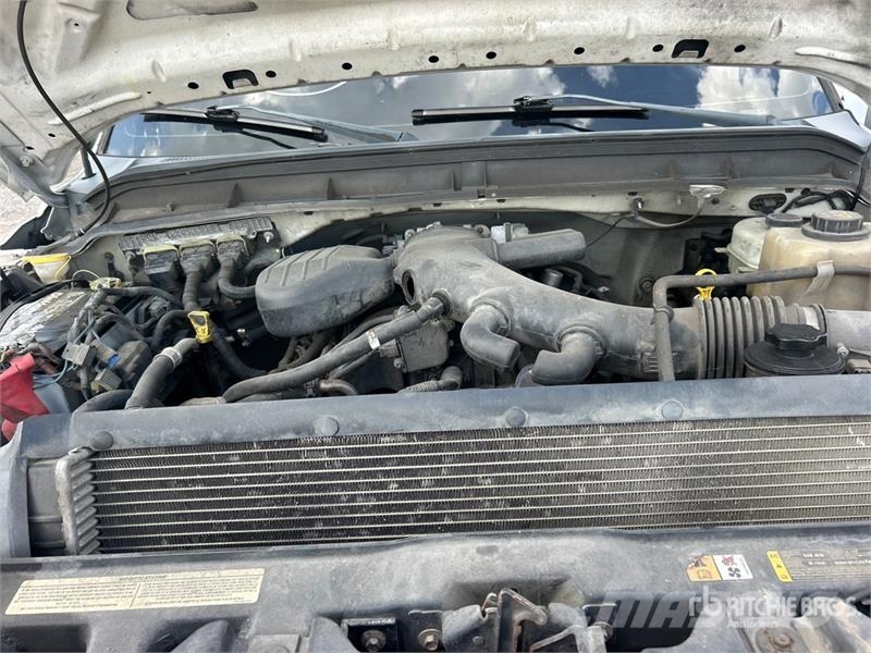 Ford F-450 XL 4x2 Van Truck (Inoperable) Sanduk kamioni