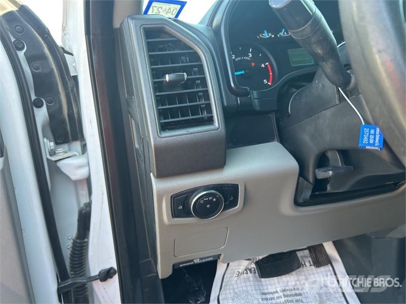 Ford F-450 XL 4x4 Extended Cab Service Truck Municipal / general purpose vehicles