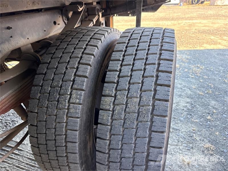 Ford F-550 Ciężarówki typu Platforma / Skrzynia