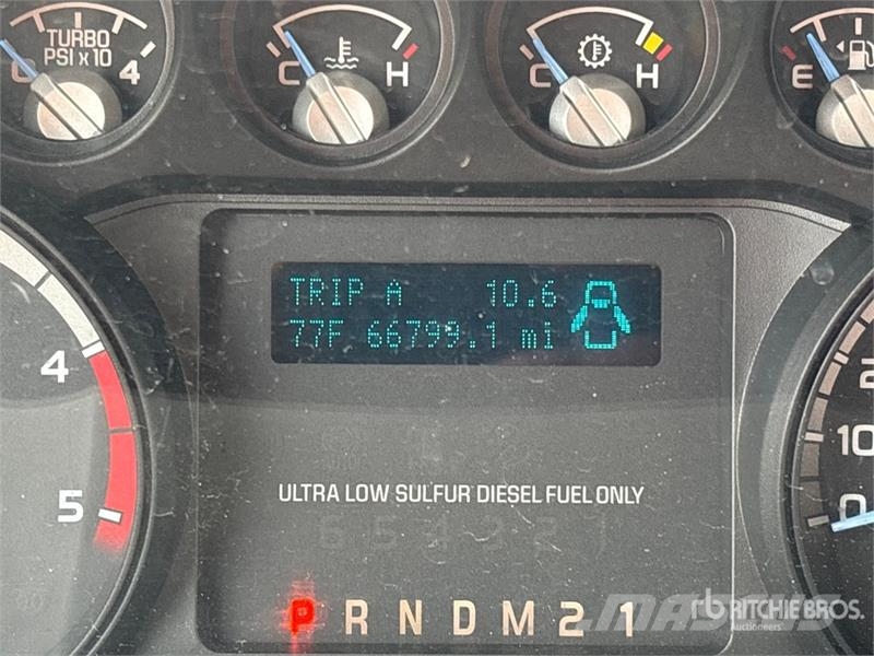 Ford F-550 Plataformas sobre camión